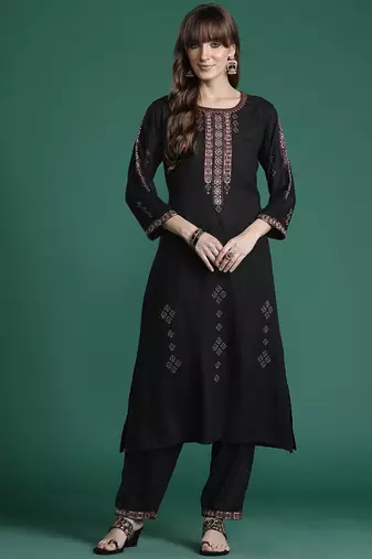 Ethnic Motifs Embroidered Thread Work Kurta with Trousers