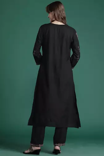 Ethnic Motifs Embroidered Thread Work Kurta with Trousers
