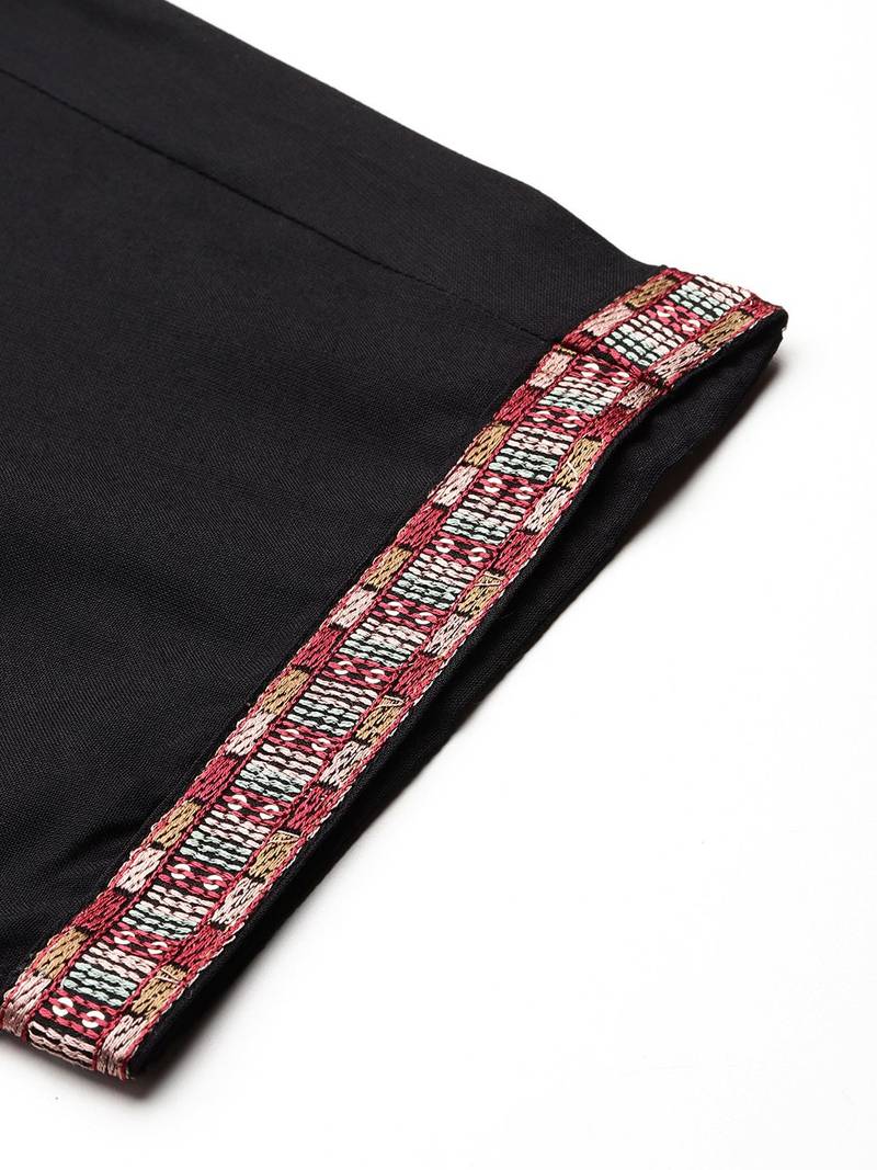 Ethnic Motifs Embroidered Thread Work Kurta with Trousers