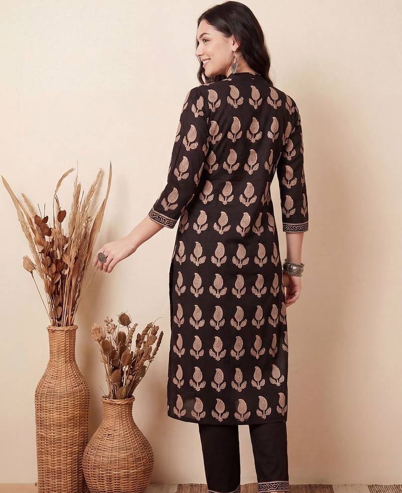 Women Ethnic Motifs Printed Cotton Kurta with Trousers & With Dupatta