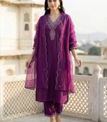 Women Ethnic Motifs Embroidered Thread Work Kurta with Trousers & With Dupatta