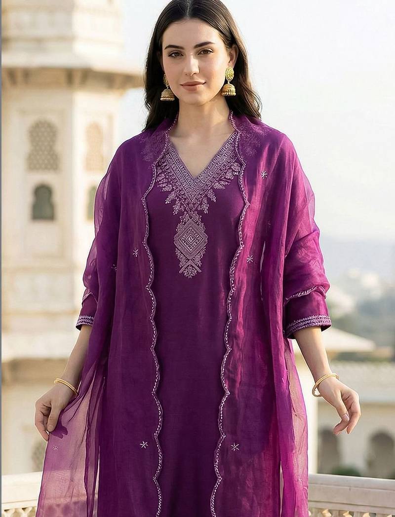 Women Ethnic Motifs Embroidered Thread Work Kurta with Trousers & With Dupatta