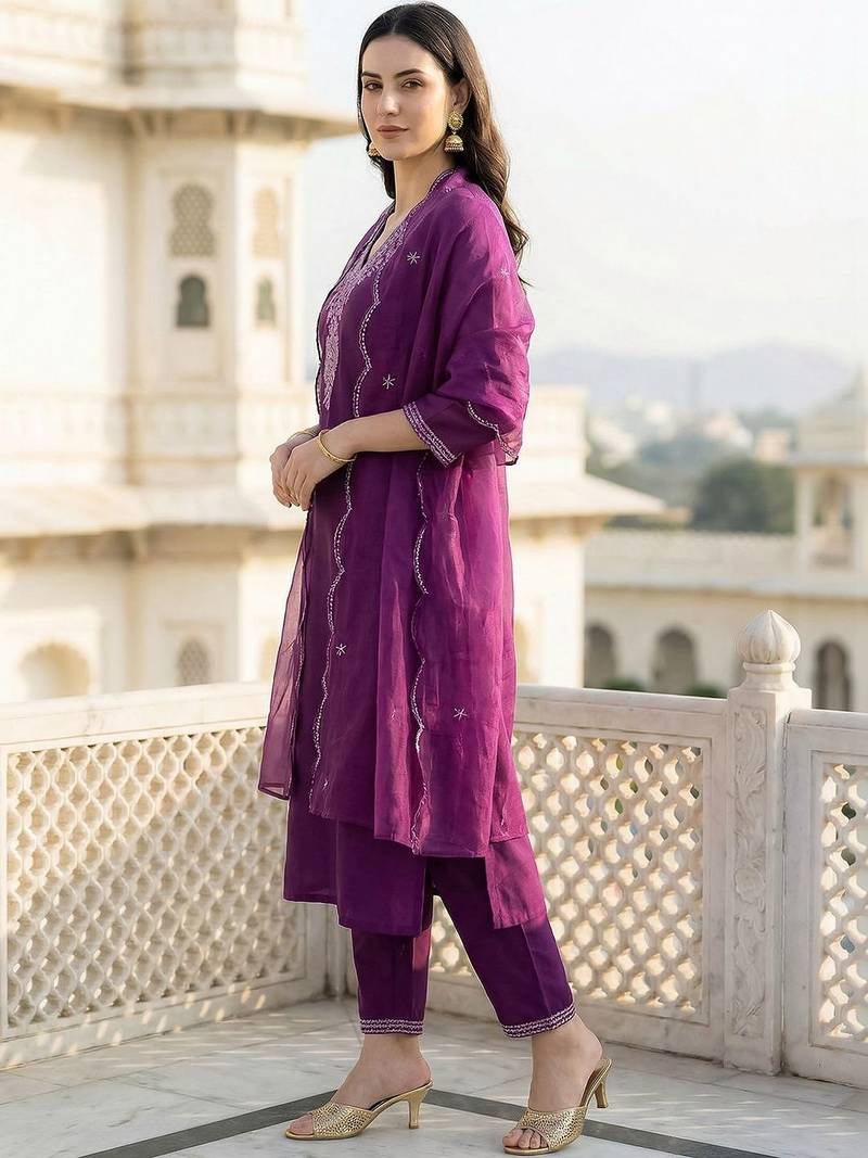 Women Ethnic Motifs Embroidered Thread Work Kurta with Trousers & With Dupatta