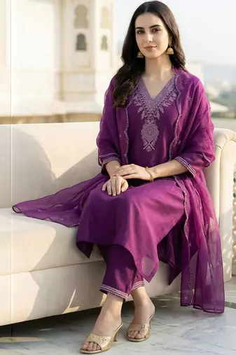 Women Ethnic Motifs Embroidered Thread Work Kurta with Trousers & With Dupatta