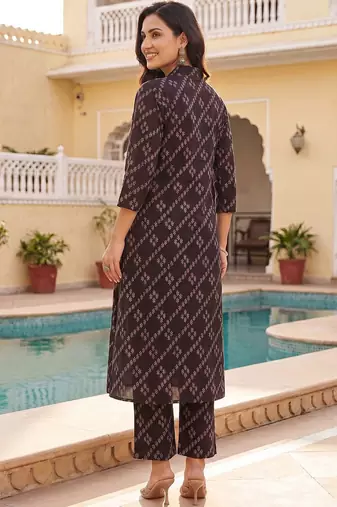Women Ethnic Motifs Printed Cotton Kurta with Trousers