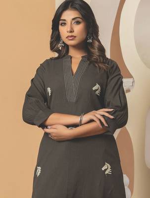 Women Animal Embroidered Thread Work Cotton Kurta with Palazzos 2