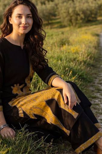 Women Animal Printed Kurta with Palazzos