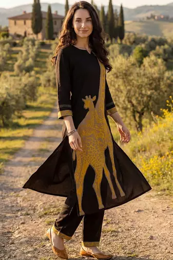 Women Animal Printed Kurta with Palazzos