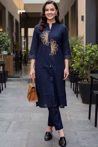 Women Ethnic Motifs Embroidered Thread Work Cotton Kurta with Trousers