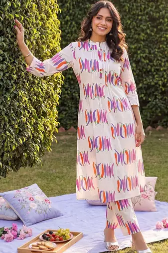 Women Printed Cotton Kurta with Trousers
