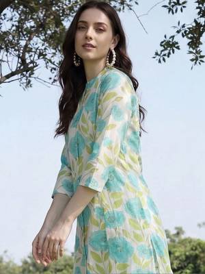 Women Floral Printed Kurta with Palazzos 2