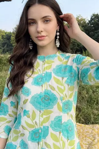 Women Floral Printed Kurta with Palazzos