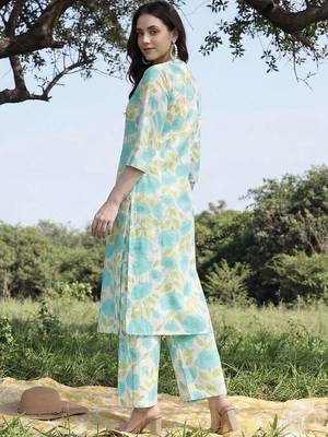 Women Floral Printed Kurta with Palazzos 4