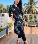 Women Floral Printed Thread Work Kurta with Trousers