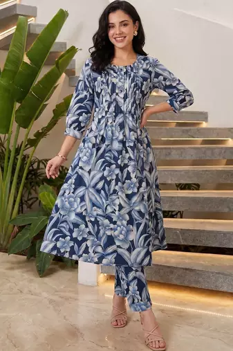 Women Floral Printed Pleated Cotton Kurta with Trousers