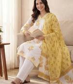 Women Ethnic Motifs Printed Cotton Kurta with Trousers & With Dupatta
