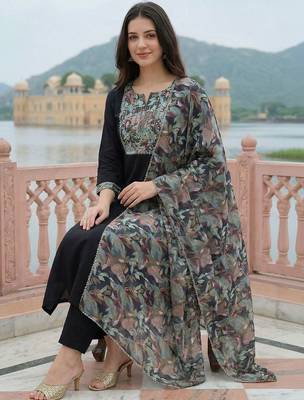 Women Ethnic Motifs Embroidered Thread Work Kurta with Trousers & With Dupatta 1