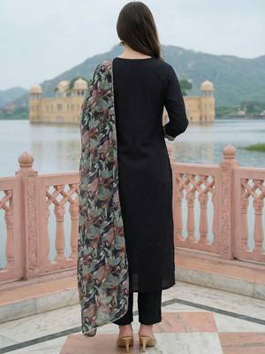 Women Ethnic Motifs Embroidered Thread Work Kurta with Trousers & With Dupatta 5