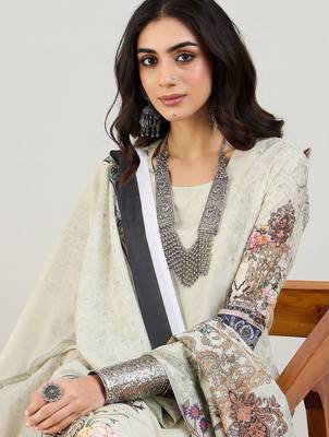 Green Floral Printed Straight Kurta with Trousers & Dupatta 1