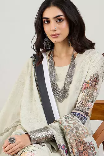 Green Floral Printed Straight Kurta with Trousers & Dupatta