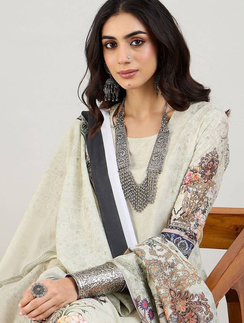 Green Floral Printed Straight Kurta with Trousers & Dupatta