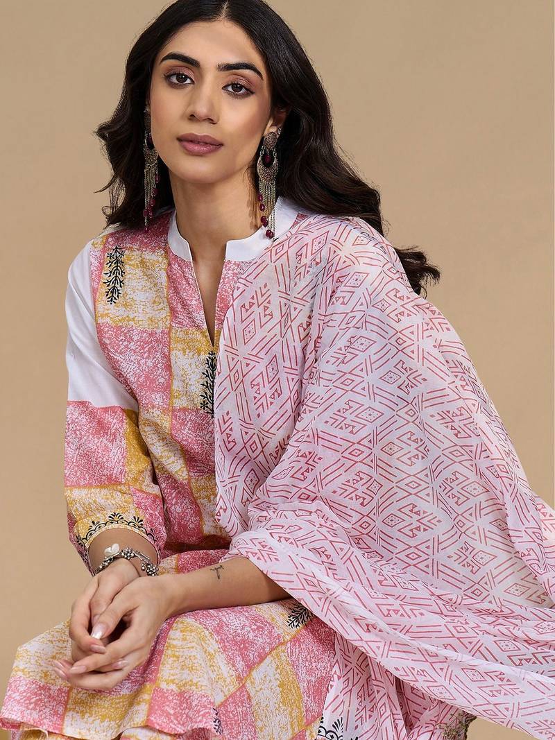 Women Printed Cotton Kurta with Trousers & With Dupatta