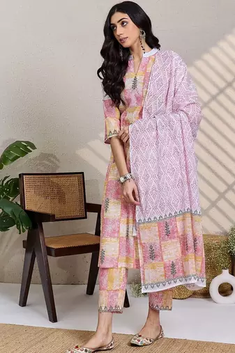 Women Printed Cotton Kurta with Trousers & With Dupatta