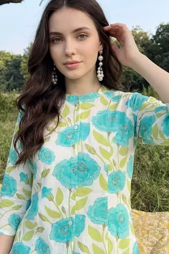 Women Floral Printed Kurta with Palazzos