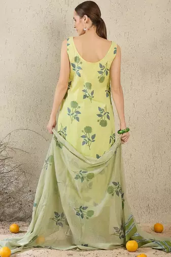 Women Floral Printed Cotton Kurta with Trousers & With Dupatta