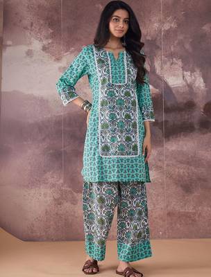 Women Ethnic Motifs Printed Cotton Kurta with Palazzos 1