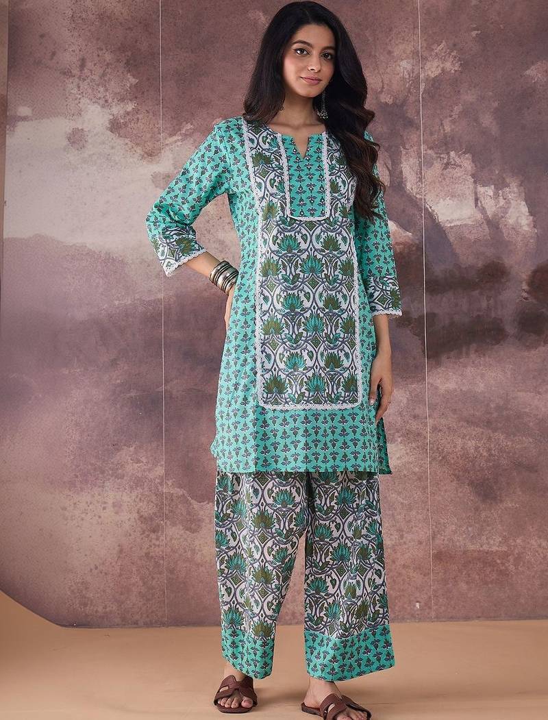 Women Ethnic Motifs Printed Cotton Kurta with Palazzos