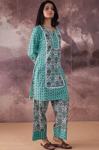 Women Ethnic Motifs Printed Cotton Kurta with Palazzos