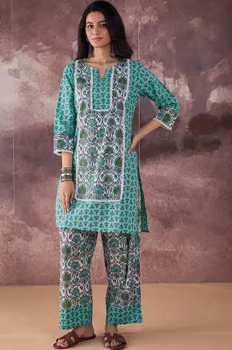 Women Ethnic Motifs Printed Cotton Kurta with Palazzos