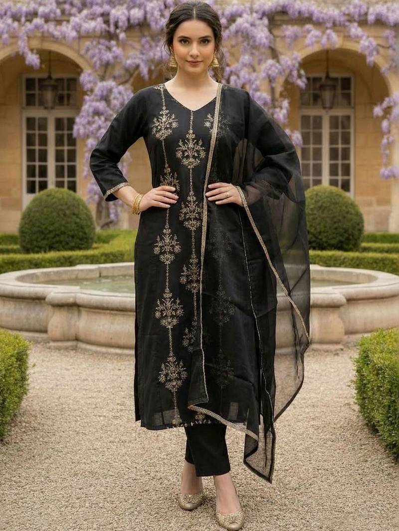 Women Ethnic Motifs Embroidered Thread Work Liva Kurta with Trousers & With Dupatta