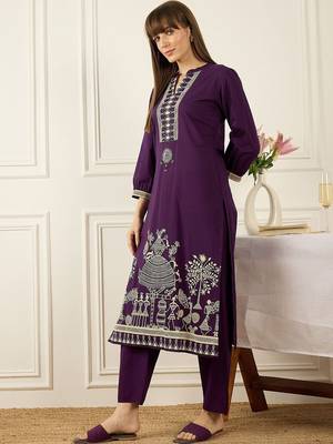Women Printed Mirror Work Cotton Kurta with Trousers 1