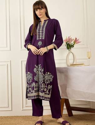 Women Printed Mirror Work Cotton Kurta with Trousers 6