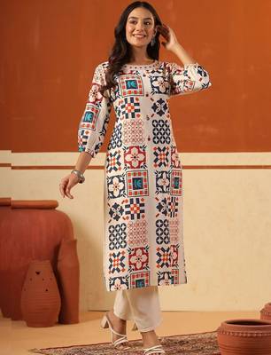 Women Printed Kurta with Trousers 3