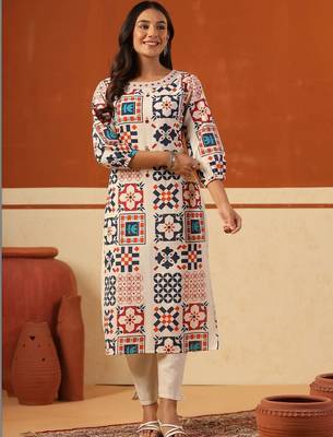 Women Printed Kurta with Trousers 6