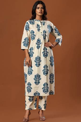 Women Floral Printed Cotton Kurta with Trousers