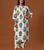 Women Floral Printed Cotton Kurta with Trousers