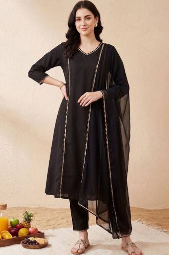 Women Cotton Kurta with Trousers & With Dupatta