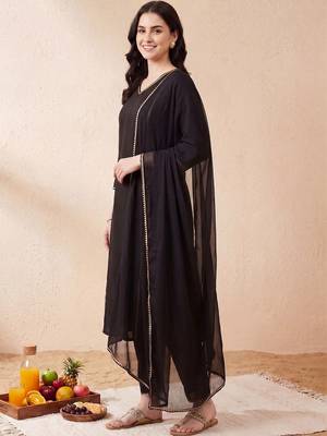 Women Cotton Kurta with Trousers & With Dupatta 4