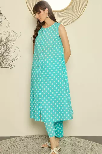 Women Printed Cotton Kurta with Trousers