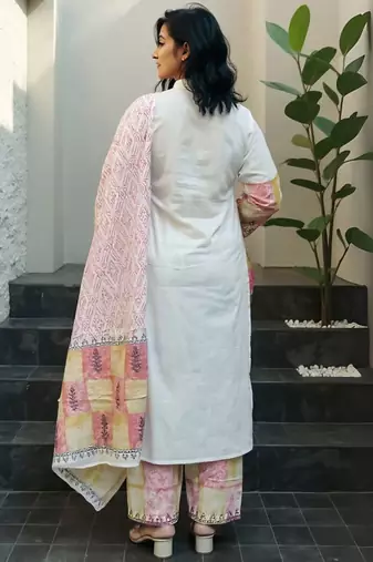 Women Checked Cotton Kurta with Palazzo & Dupatta