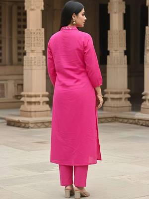 Women Floral Embroidered Thread Work Cotton Kurta with Trousers 3