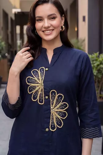 Women Ethnic Motifs Embroidered Thread Work Cotton Kurta with Trousers
