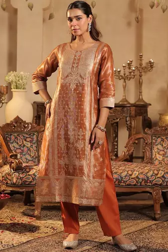 Ethnic Motifs Woven Design Round Neck Straight Kurta &Trousers With Dupatta