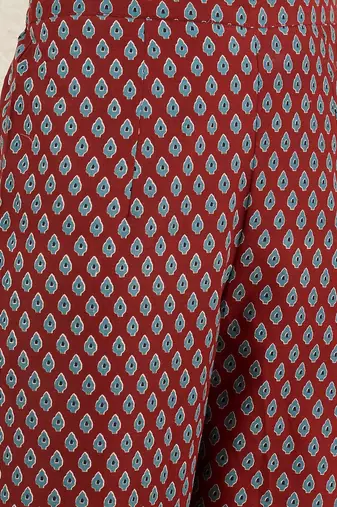 Women Floral Printed Cotton Kurta with Trousers