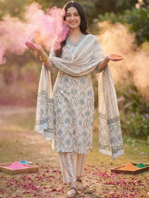 Women Ethnic Motifs Printed Cotton Kurta with Trousers & With Dupatta 1