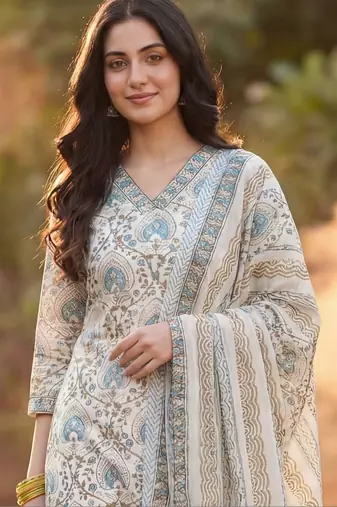 Women Ethnic Motifs Printed Cotton Kurta with Trousers & With Dupatta